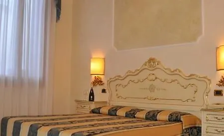 Ae Ostreghe Guest house Venice